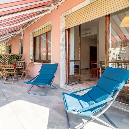 Lovely Apartment X5 W/ Terrace & Private Parking Специя Екстериор снимка